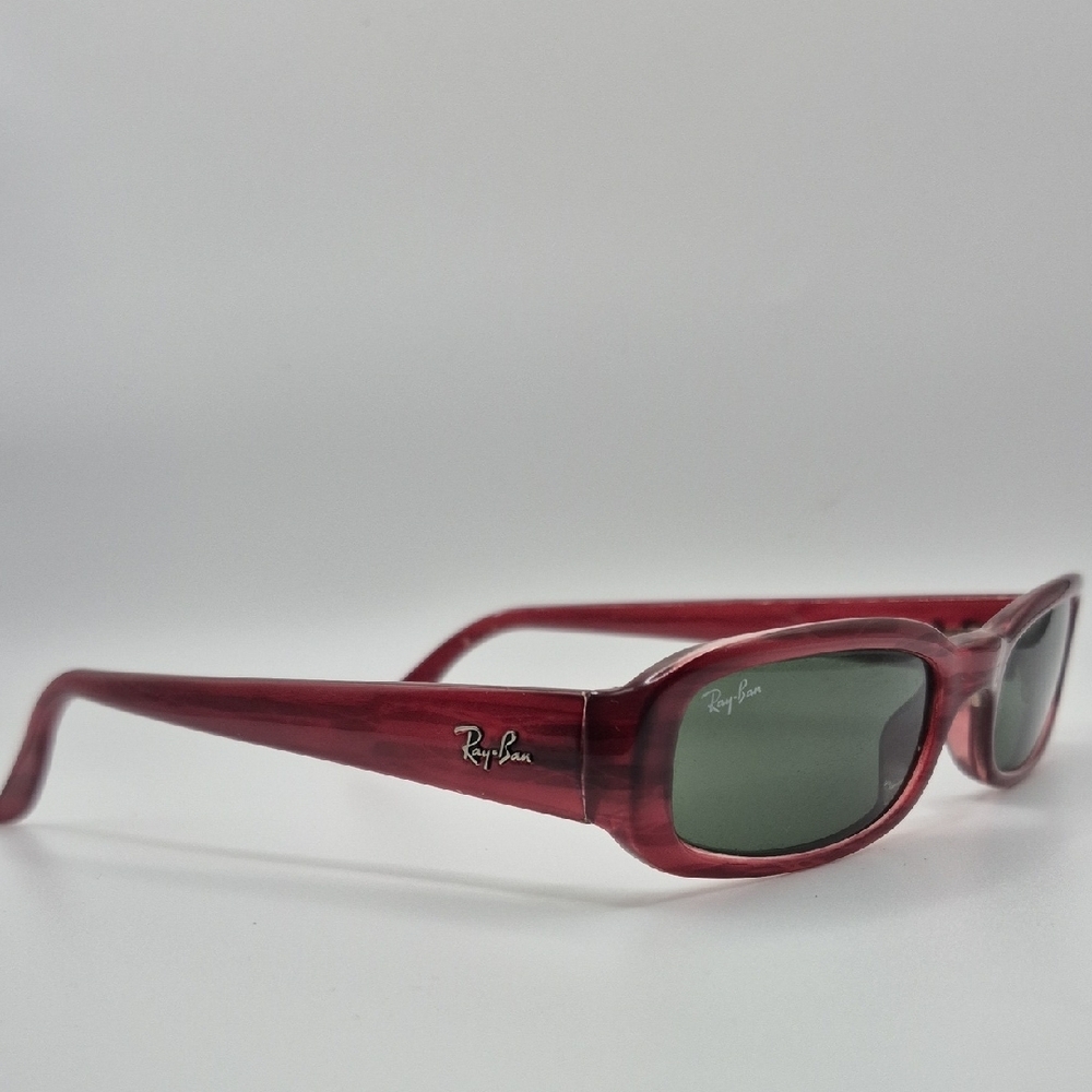 Ray-Ban Red Sunglasses RB2127 vintage  STREETSIDE